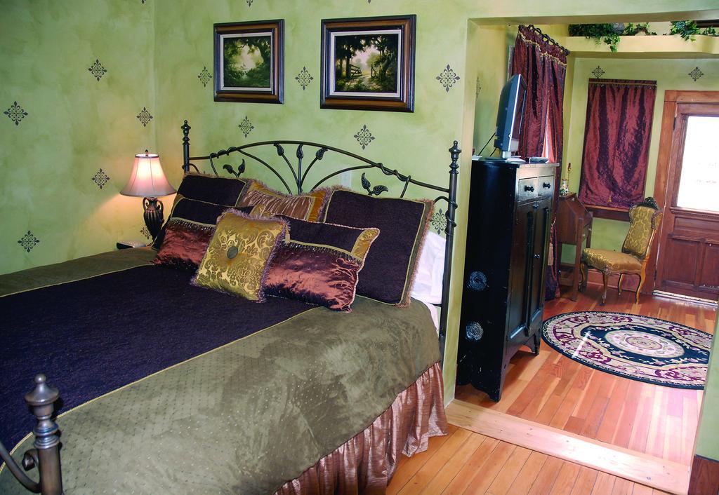 King Suite,692325393:JPEG