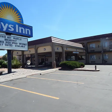 Midtown Inn & Suites-3