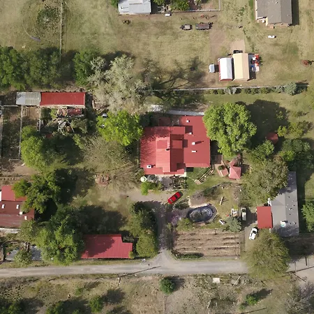 Red Horse Bed And Breakfast-3